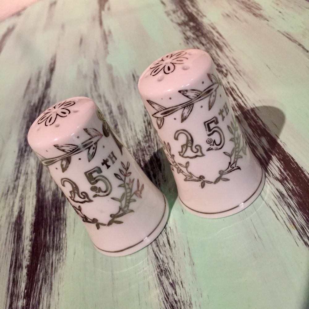 1957 VINTAGE S&P Shakers - Picture 6 of 6